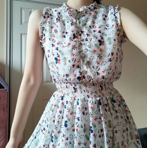 Rare High Neck Cute floral Style White Mini Dress - Picture 4 of 4